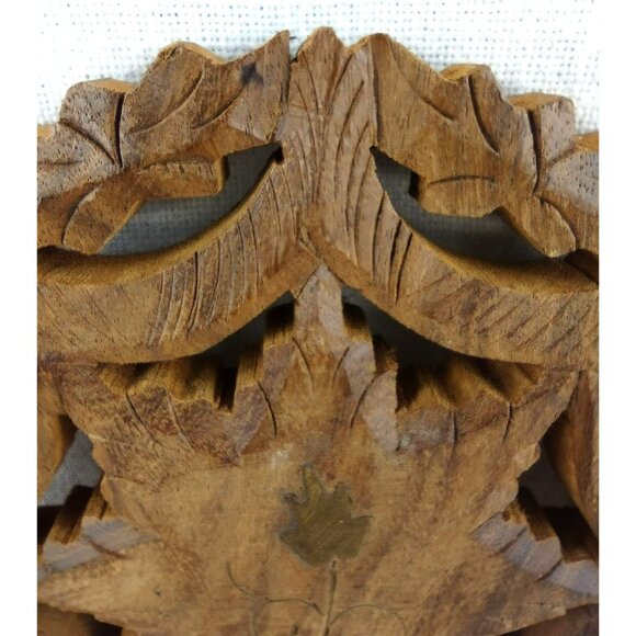 Hand Carved Wooden Kitchen Trivet Three Footed Fall Motif Gold Leaf Vintage 4.5" - Picture 7 of 12